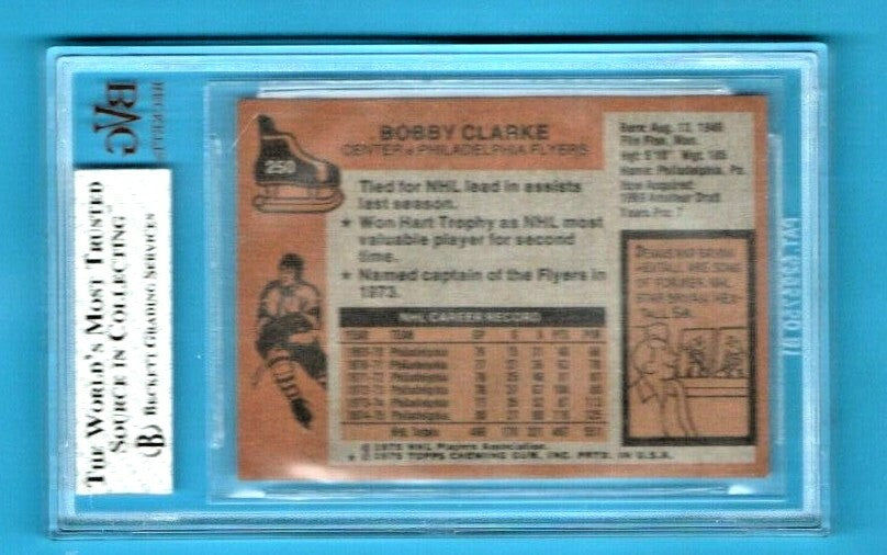 1975-76 Topps Bobby Clarke #250 HOF Philadelphia Flyers  -  BVG 7 NRMT