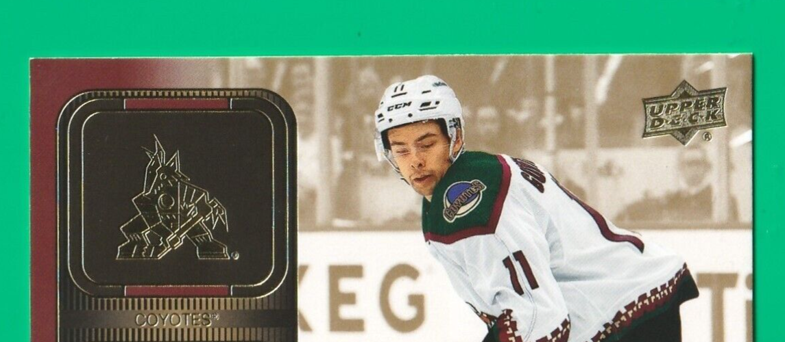 2023-24 Upper Deck Rookie Retrospective Gold #RR9 Dylan Guenther Arizona Coyotes